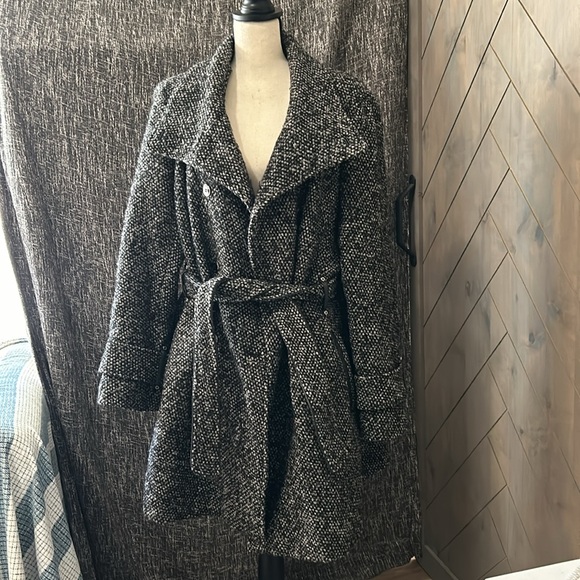Wool lined mid length Calvin Klein trench style coat with leather trim - Picture 1 of 7
